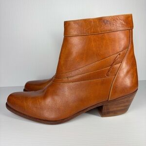 Thom Mcan Boots Womens 10.5 Leather Heels Booties Western Classic Country Zip Up
